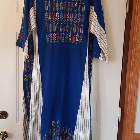 SOLD SOLD SOLD Blue Palestinian thobe - lightweight - Picture 2 of 5
